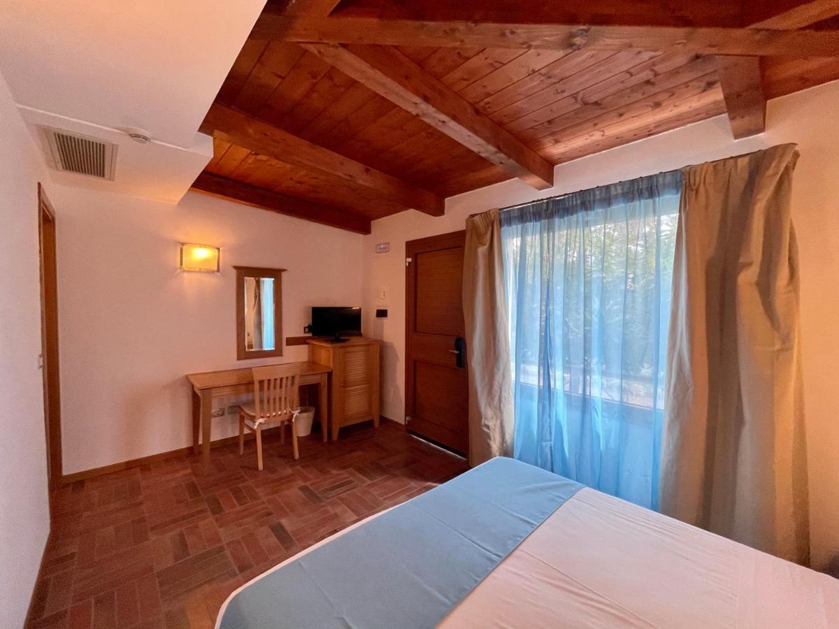 Le Mandrelle Beach Resort Campora San Giovanni Eksteriør billede