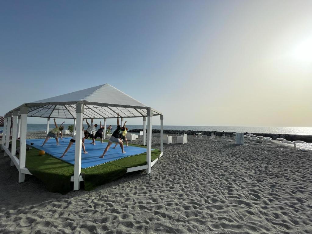 Le Mandrelle Beach Resort Campora San Giovanni Eksteriør billede