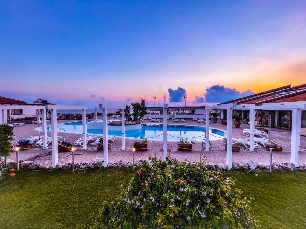 Le Mandrelle Beach Resort Campora San Giovanni Eksteriør billede