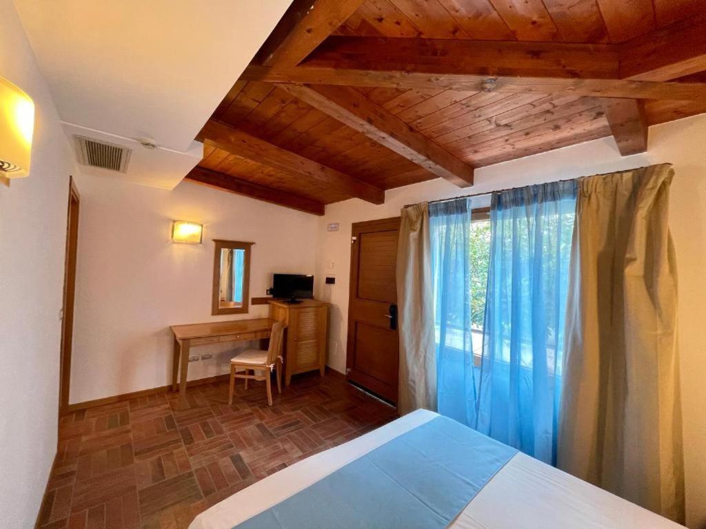 Le Mandrelle Beach Resort Campora San Giovanni Eksteriør billede