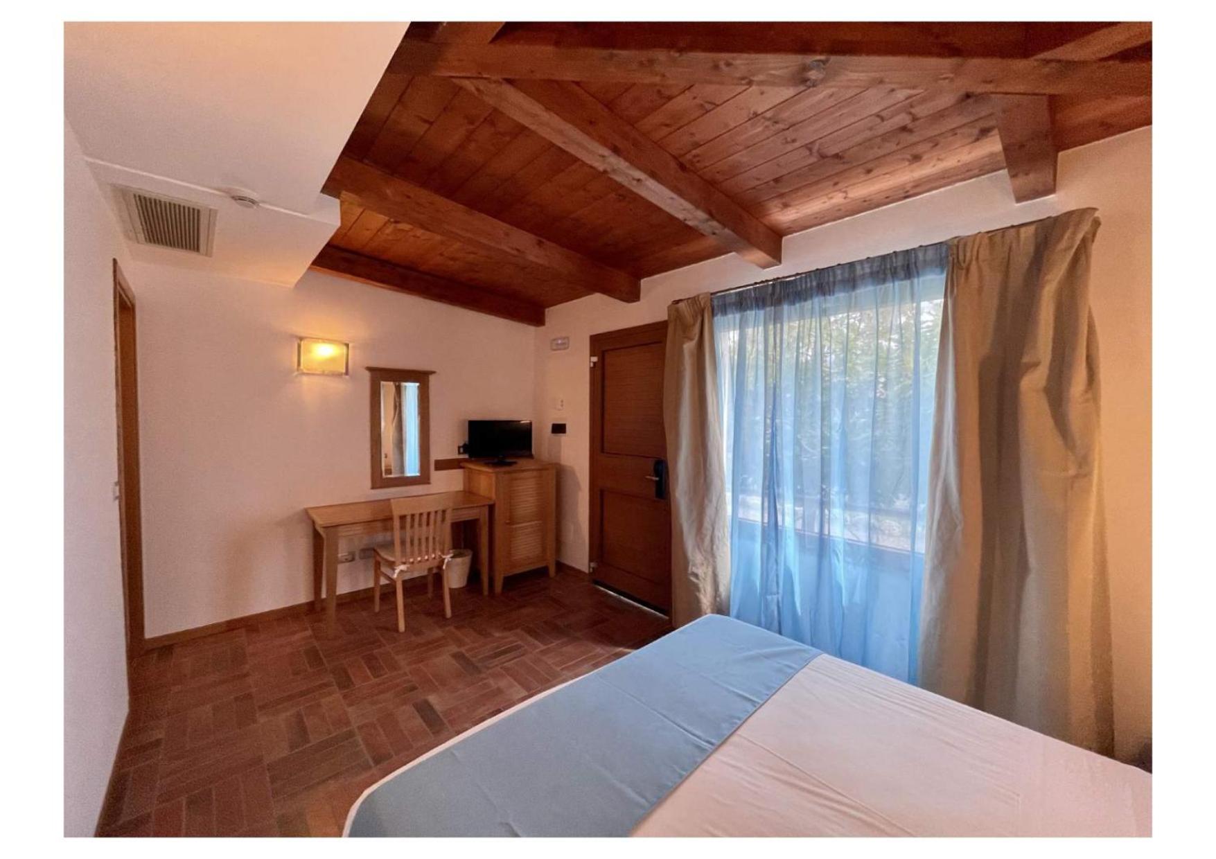 Le Mandrelle Beach Resort Campora San Giovanni Eksteriør billede